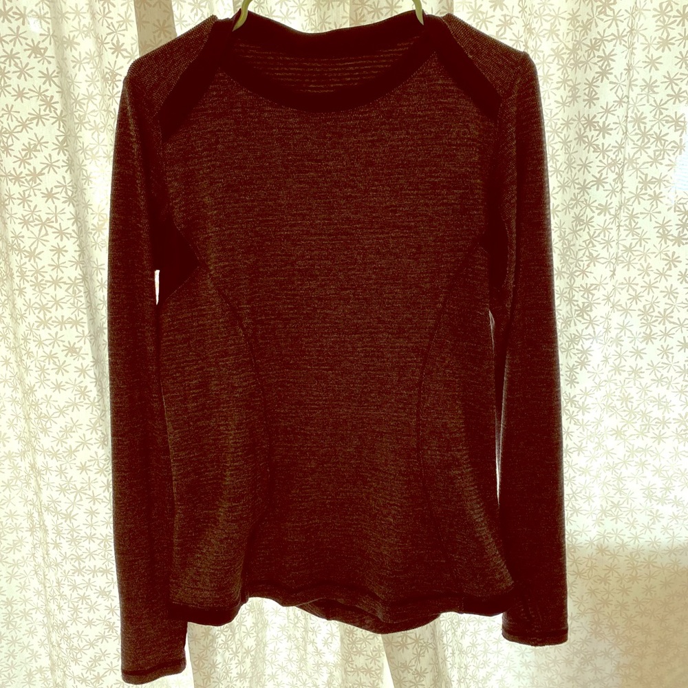 Swiftly Speed (?) Long sleeve, grey/ black stripe